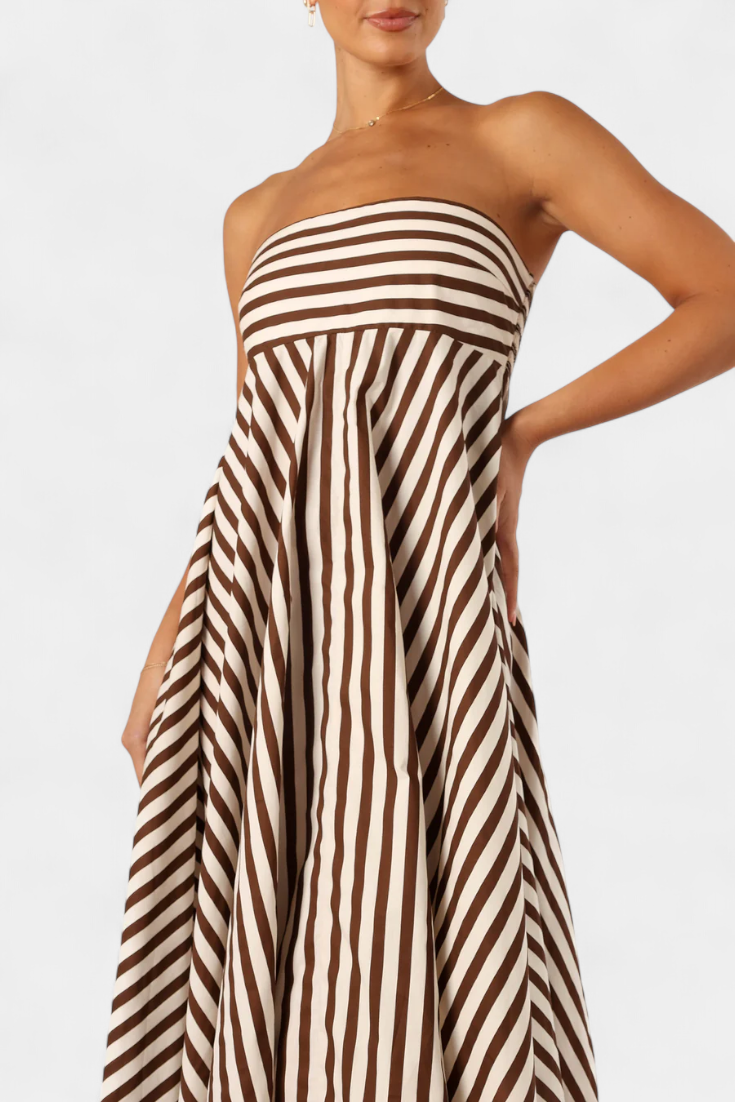 ROSA | Vestido Fruncido Convertible con Encanto Nocturno