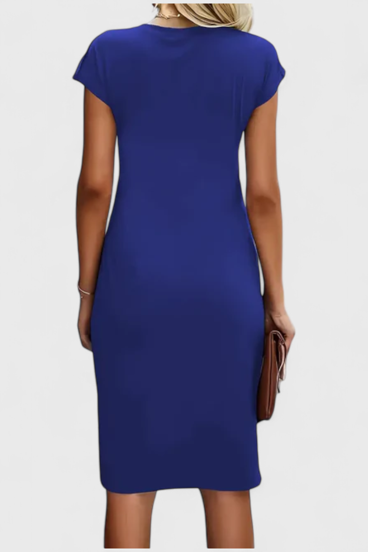KATRINA | Vestido Midi Atemporal con Cuello Redondo y Detalle Drapeado