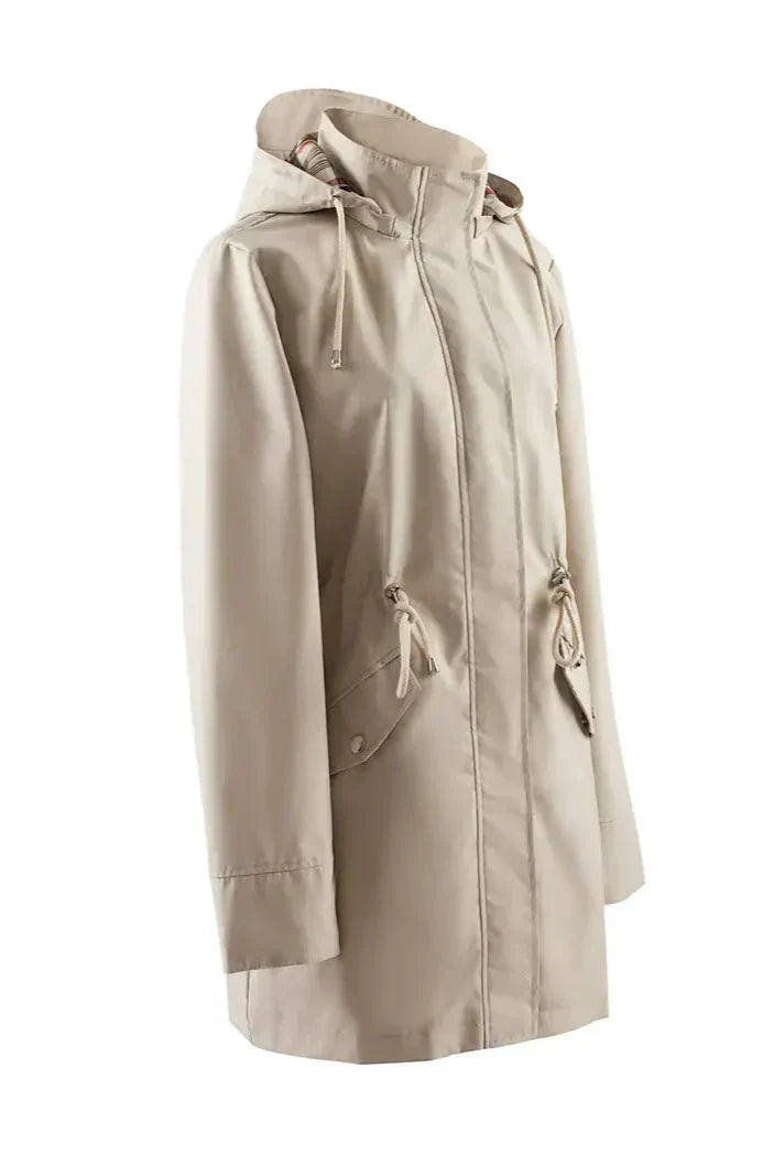 DOEMI | Abrigo de Lluvia a Medida para un Estilo Sin Esfuerzo