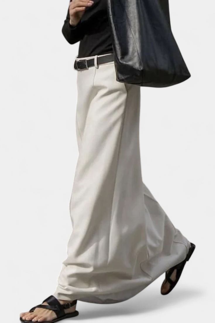 Ada Falda H-Line Lisa con Estilo Urbano Moderno