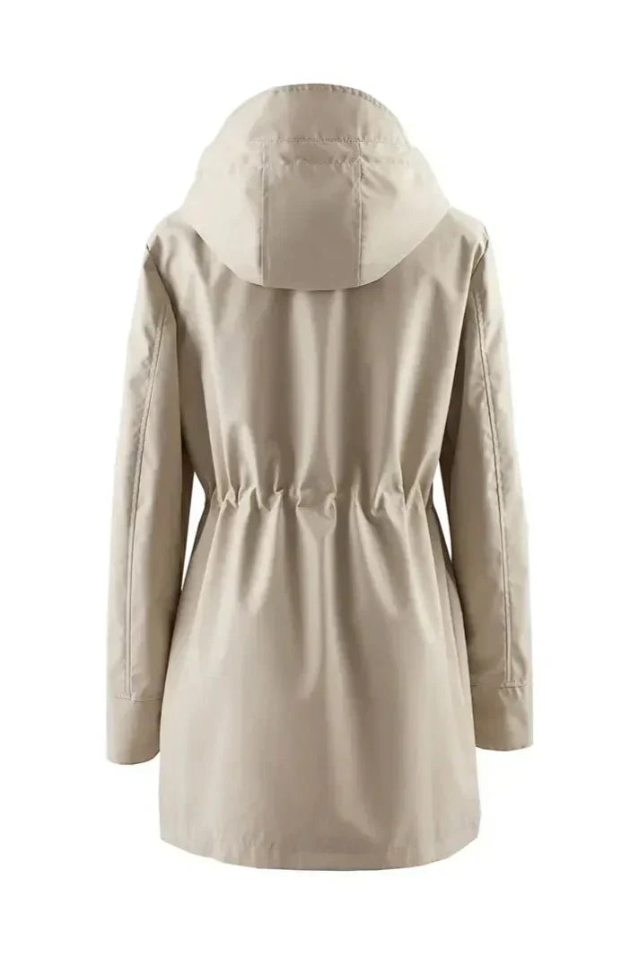 DOEMI | Abrigo de Lluvia a Medida para un Estilo Sin Esfuerzo