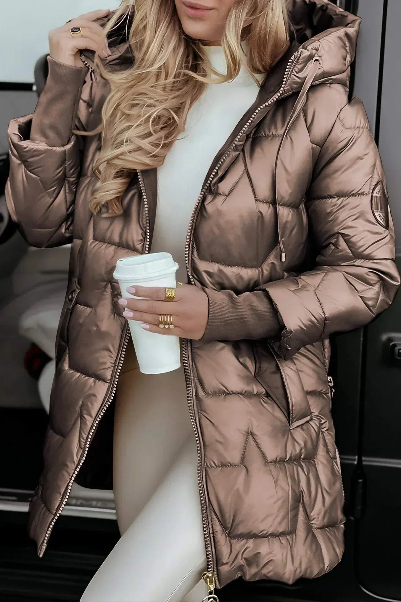 Eliza | Elegante abrigo de invierno con capucha y relleno