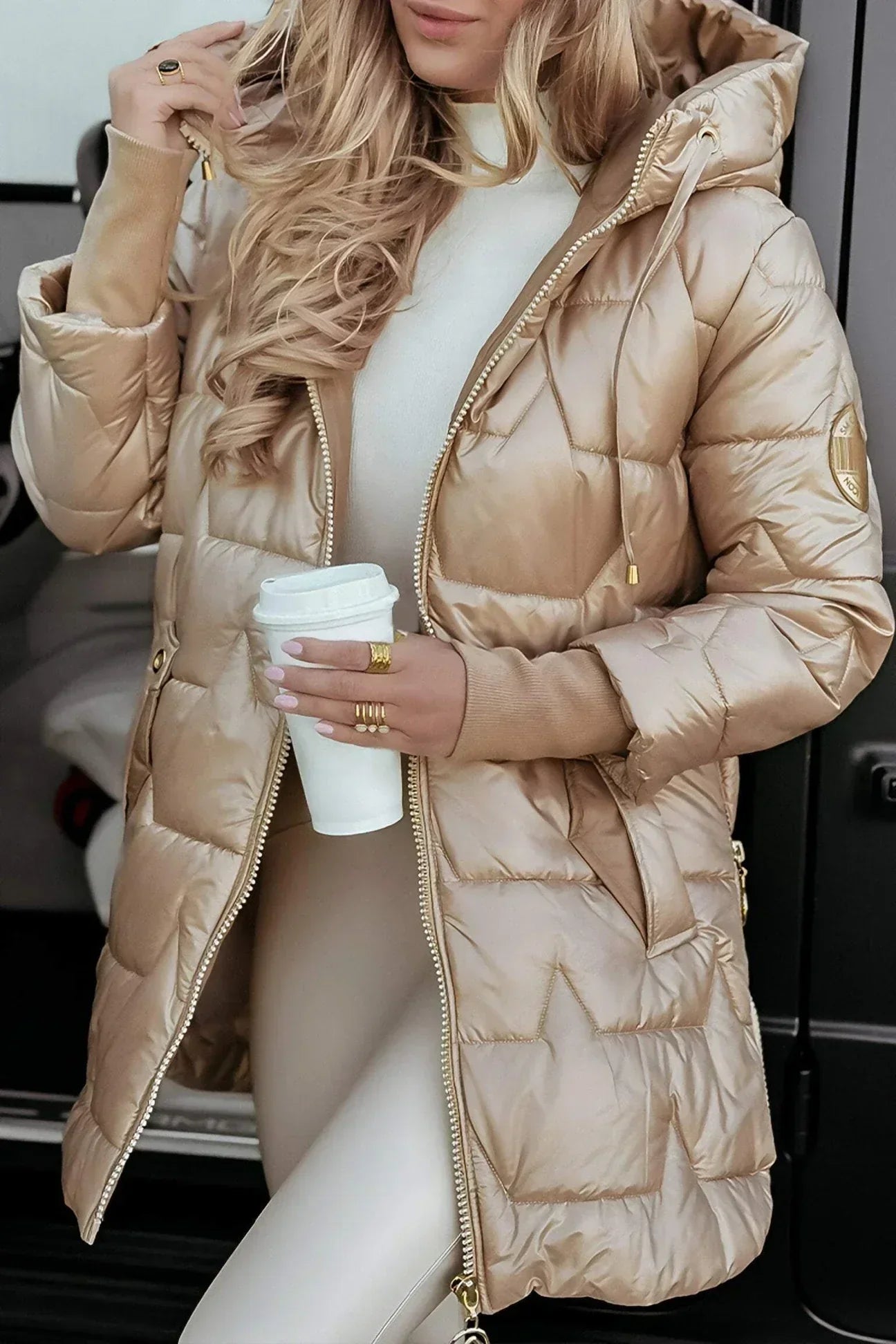 Eliza | Elegante abrigo de invierno con capucha y relleno