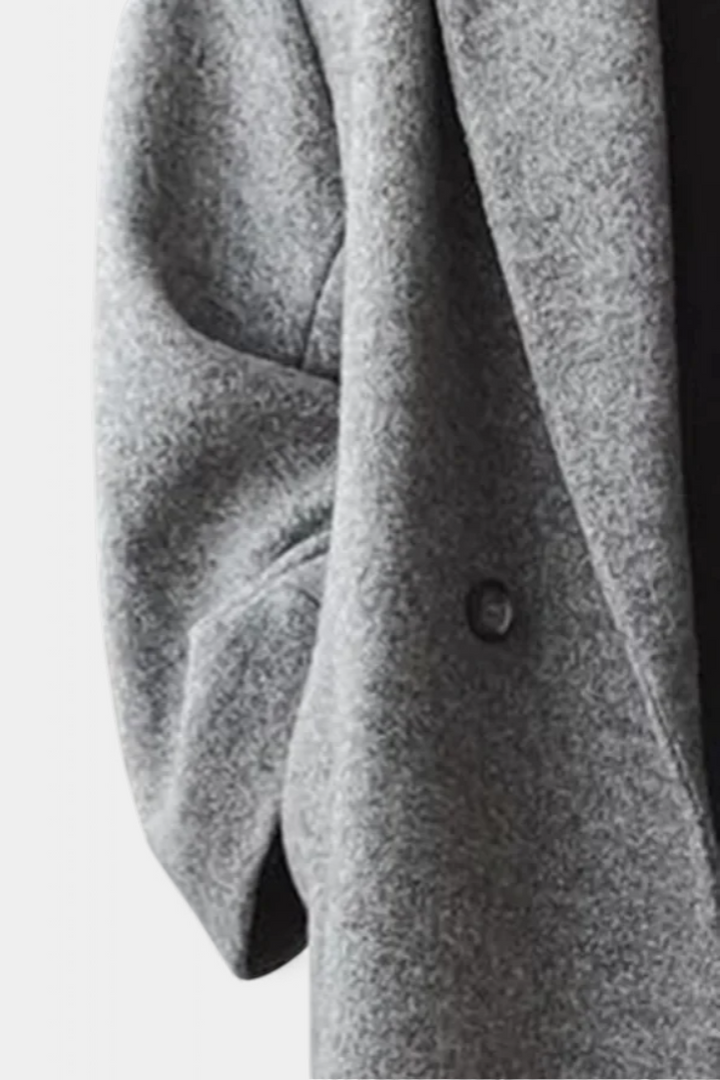 LORA | Abrigo Clásico Felisha con Corte Refinado y Estilo Atemporal