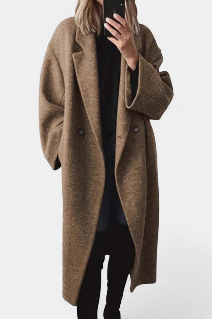 LORA | Abrigo Clásico Felisha con Corte Refinado y Estilo Atemporal